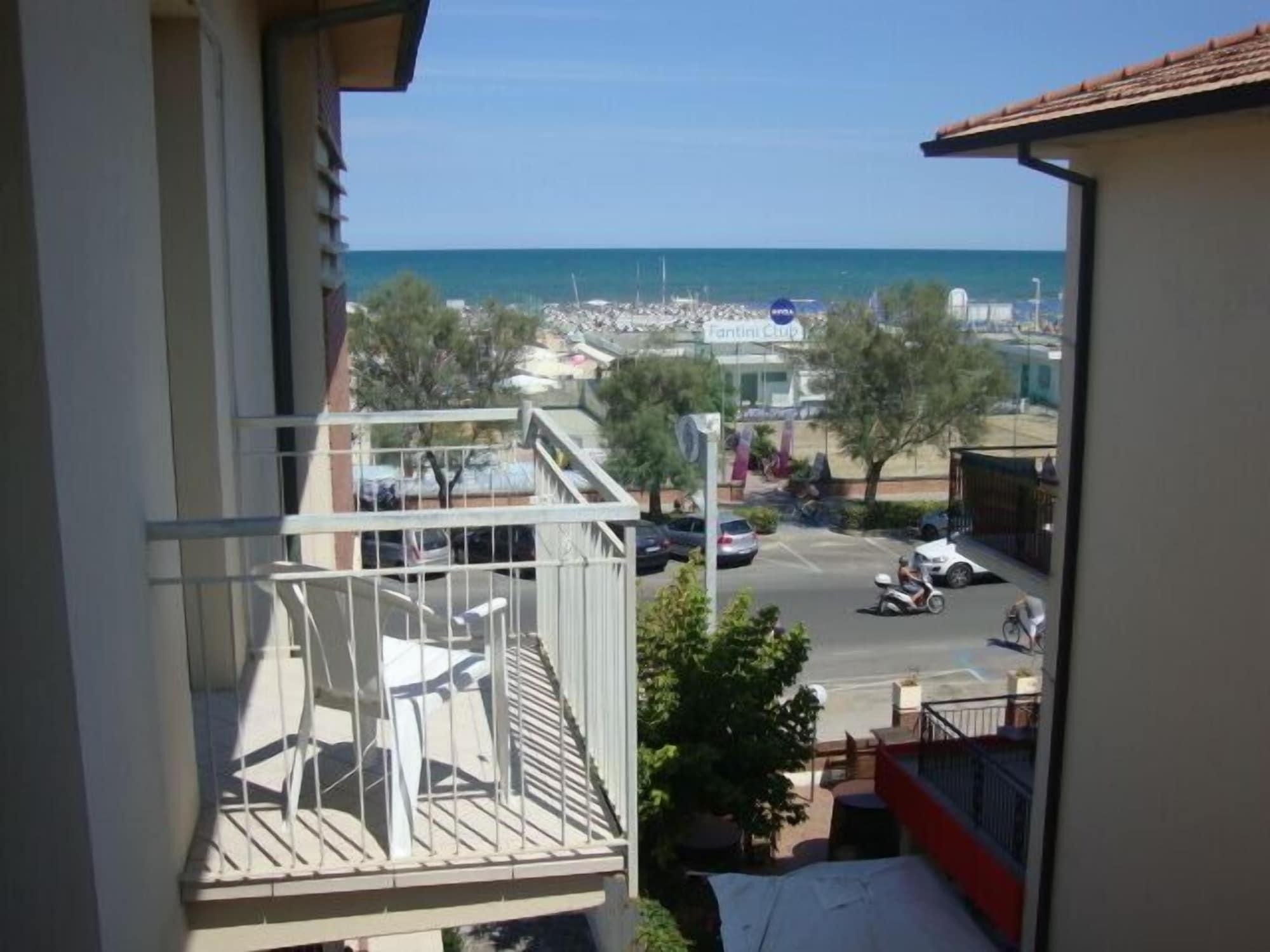 Sportur Club Hotel Cervia Eksteriør billede