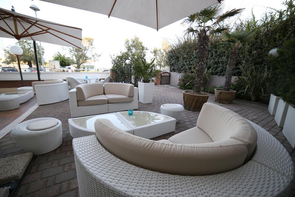 Sportur Club Hotel Cervia Eksteriør billede