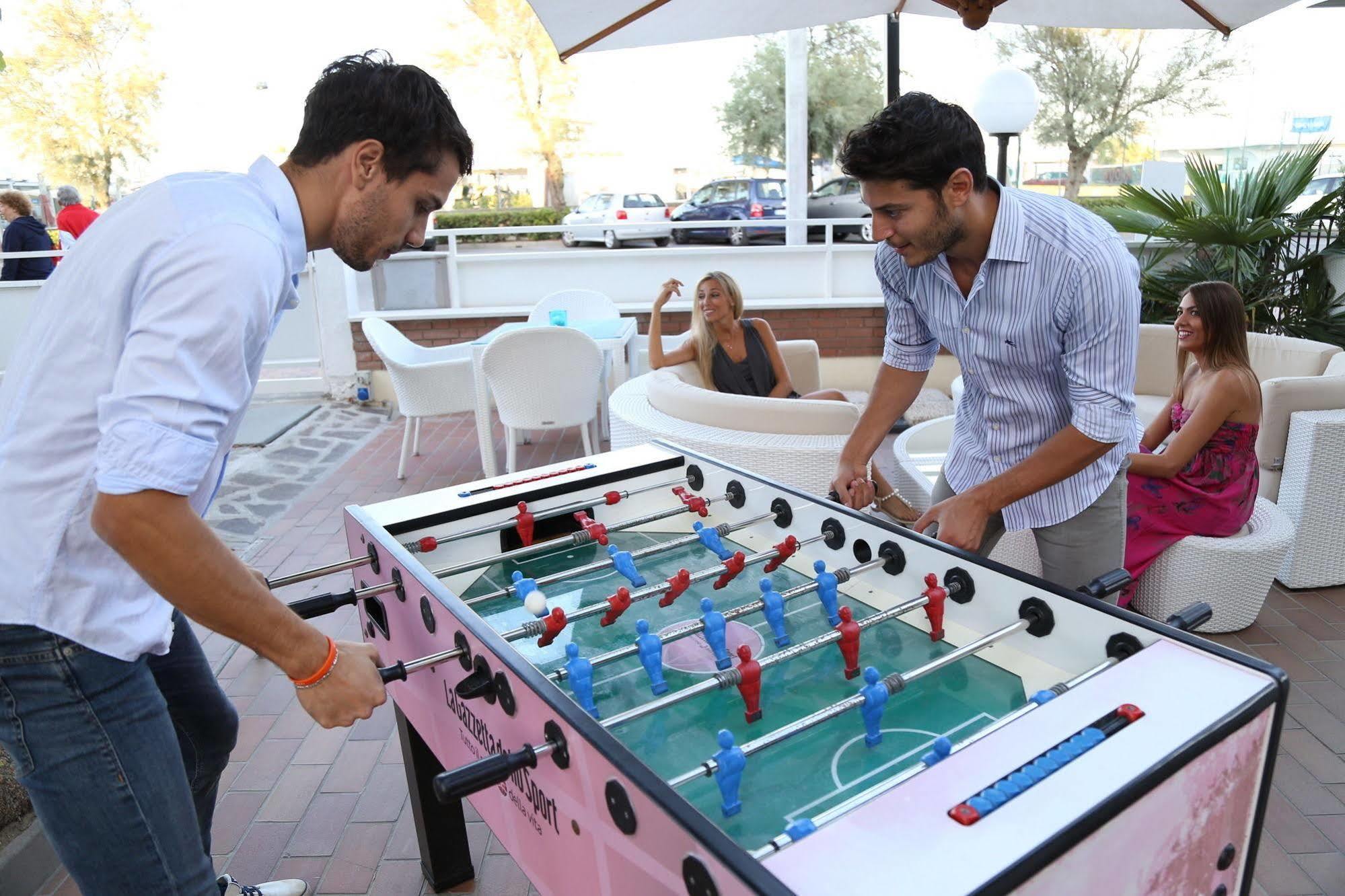 Sportur Club Hotel Cervia Eksteriør billede